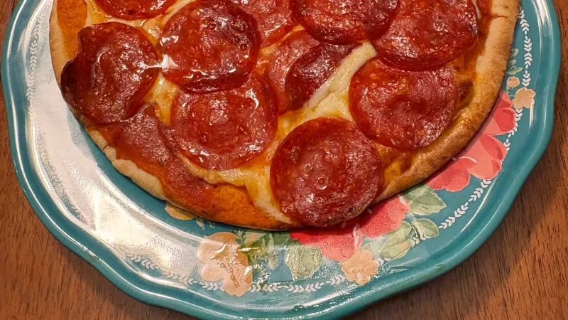 Pita pizzas