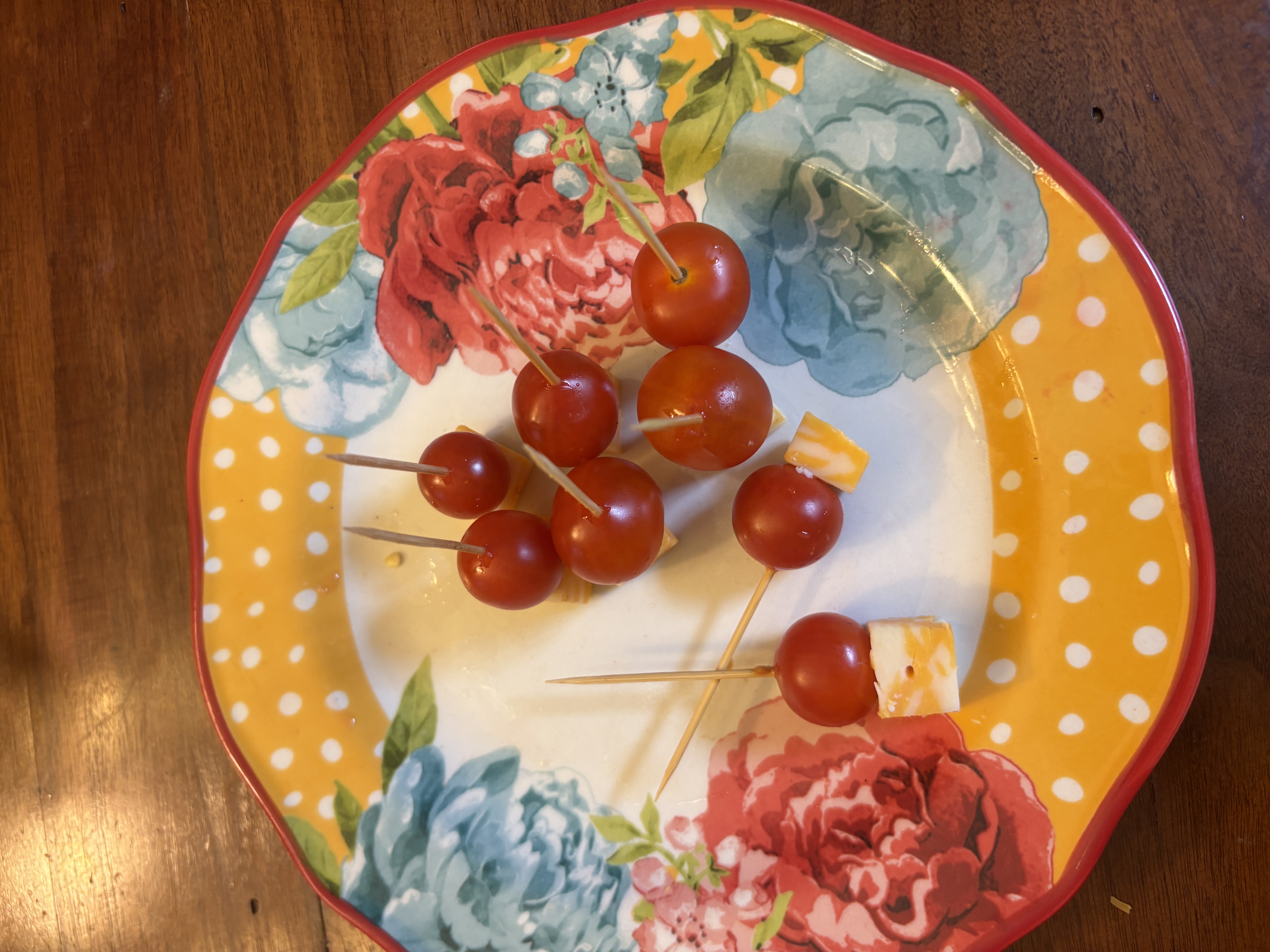 Tomato and cheese bites
