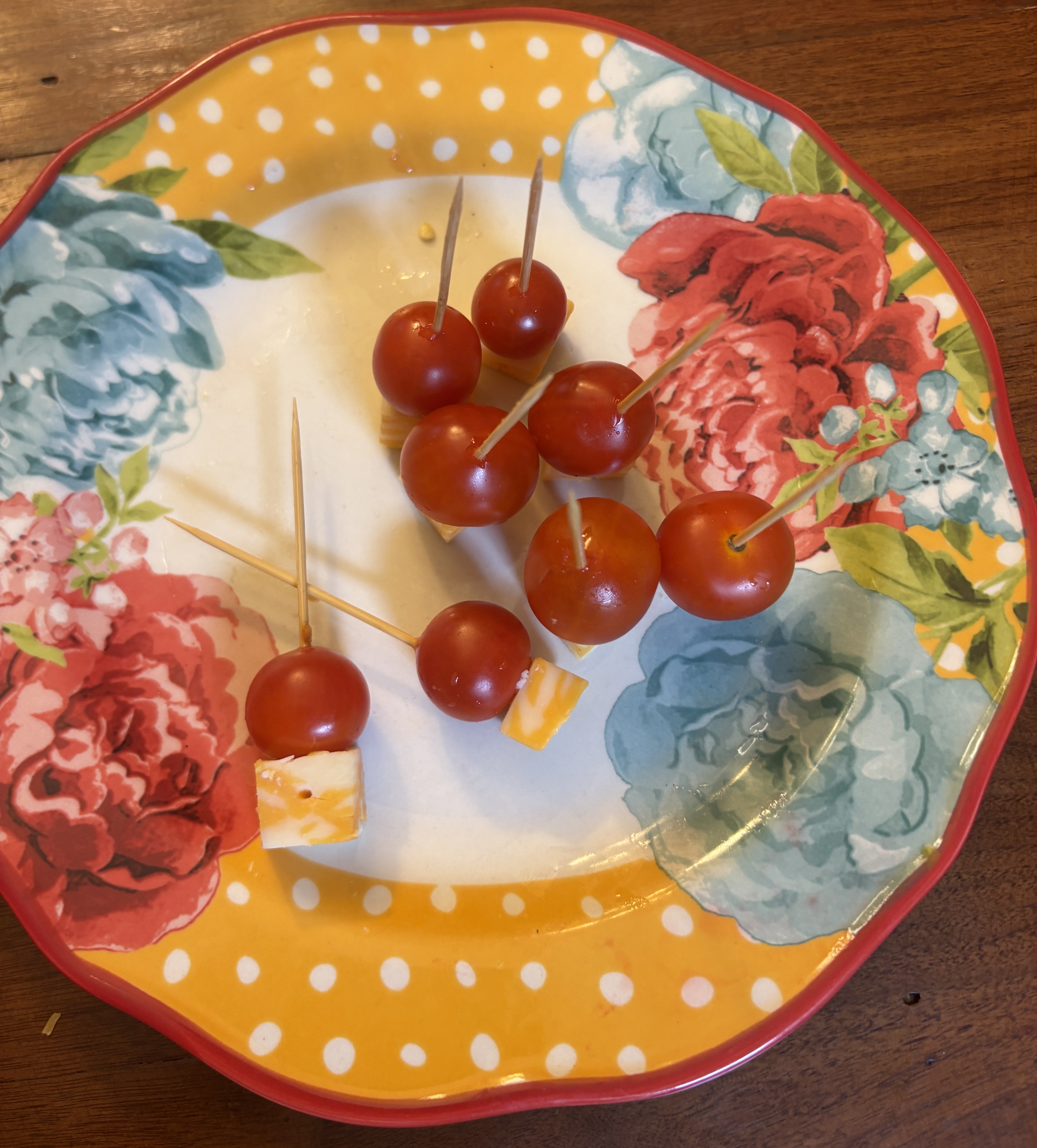 Tomato and cheese bites